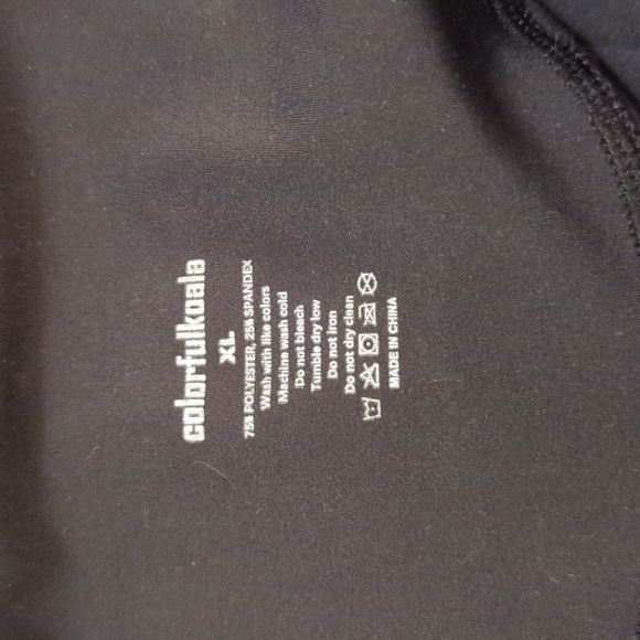 Sleek Black High-Waisted Leggings - Picture 6 of 8